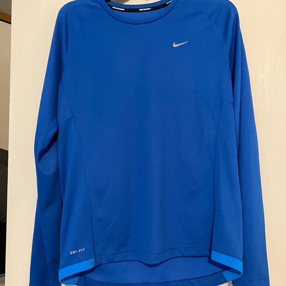 Mens Nike shirt……